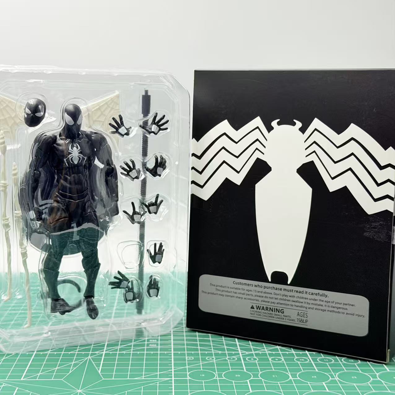 Bandai Symbiote Spider-Man Bla - огляд і ціна Model Kit Deadpool